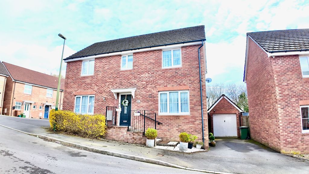 Property photo 1 of 38