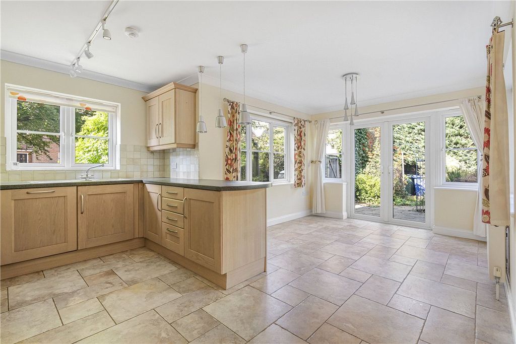 Property photo 2 of 28 Picture 2