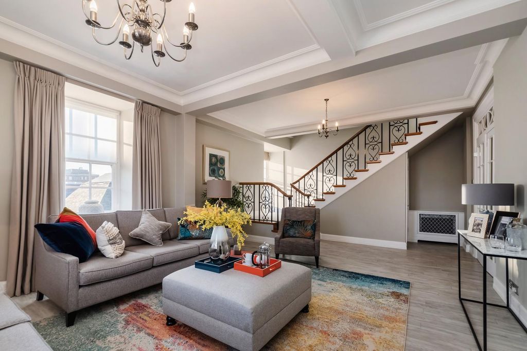 Property photo 2 of 21 Image