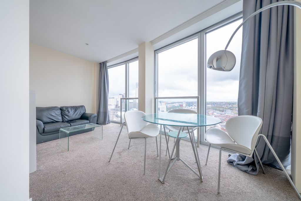 Property photo 3 of 13 Rotunda00001