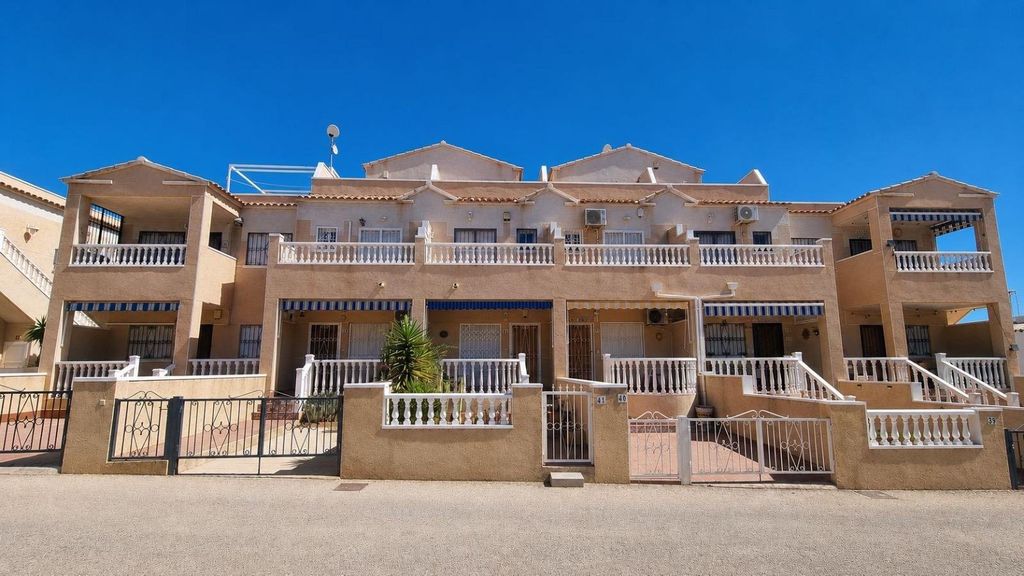 Property photo 2 of 19