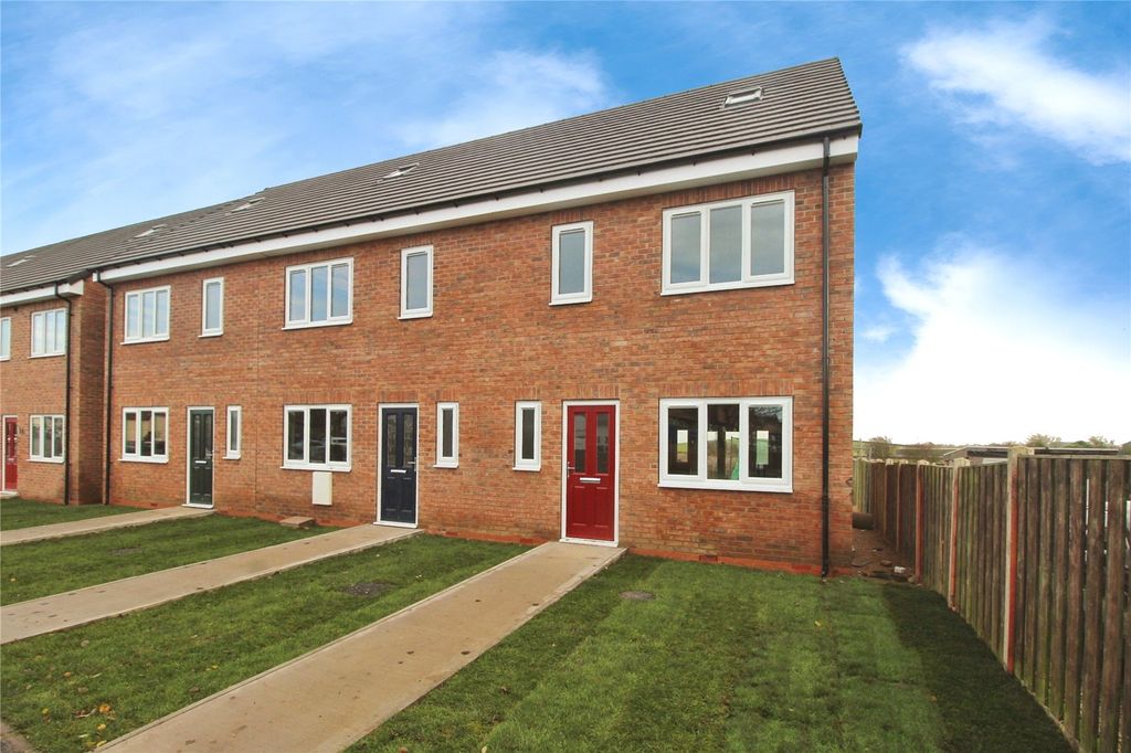 Property photo 1 of 11 Front