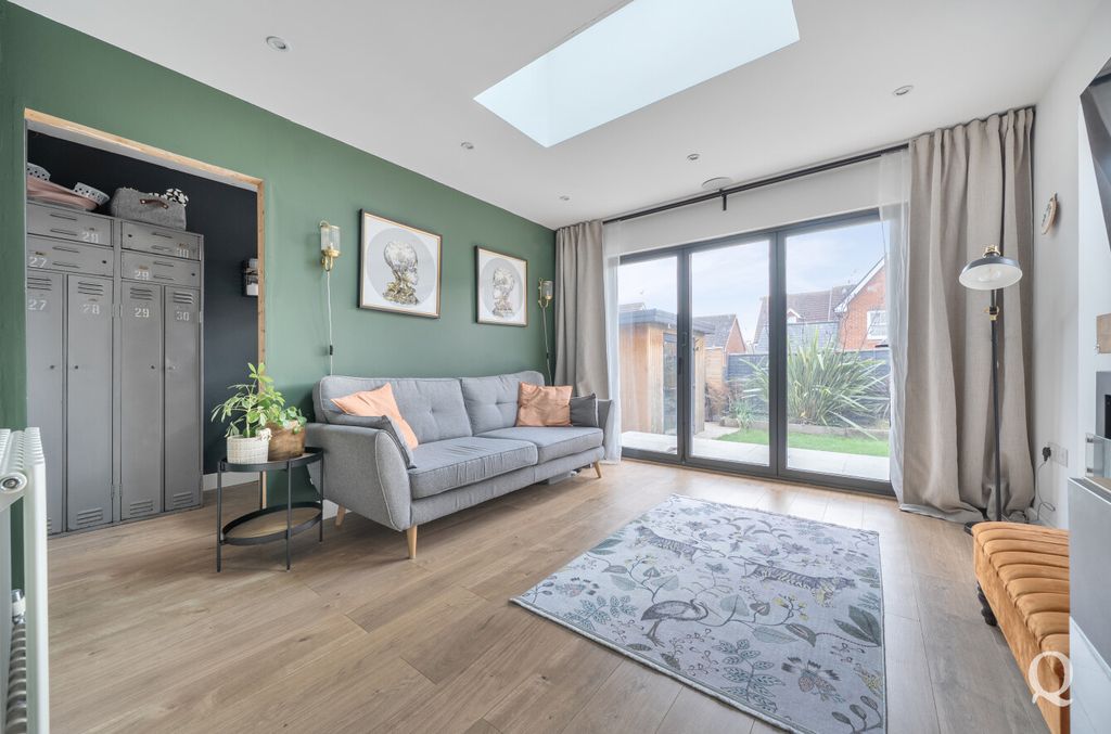 Property photo 3 of 26 5c2479Ec-4Af1-4Ec...