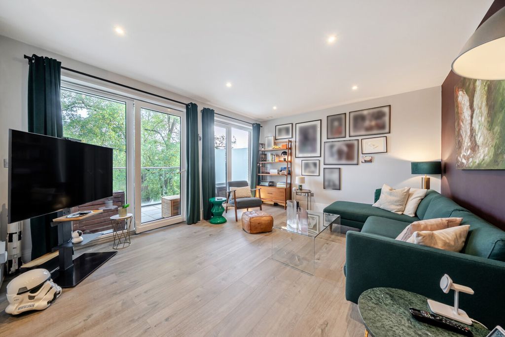 Property photo 1 of 13 1529956-25-1A111E...