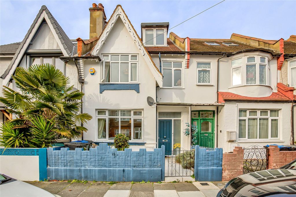 Property photo 2 of 24 Picture No. 35