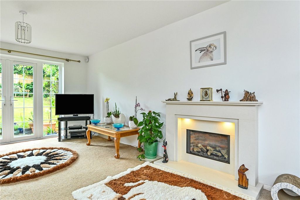Additional image 12 of 4 bed detached house for saleThe Ridings, Liss, Hampshire GU33