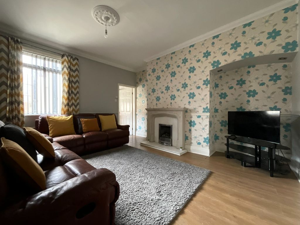 Property photo 2 of 8 3785535