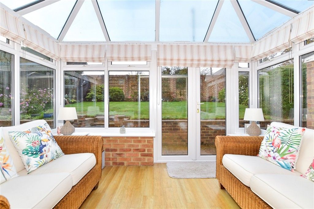 Property photo 1 of 12 Conservatory