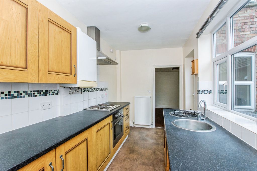 Property photo 2 of 14