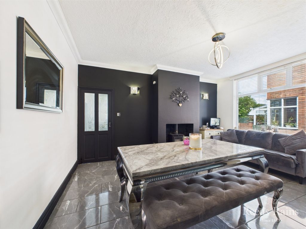 Property photo 2 of 26 Dining Room