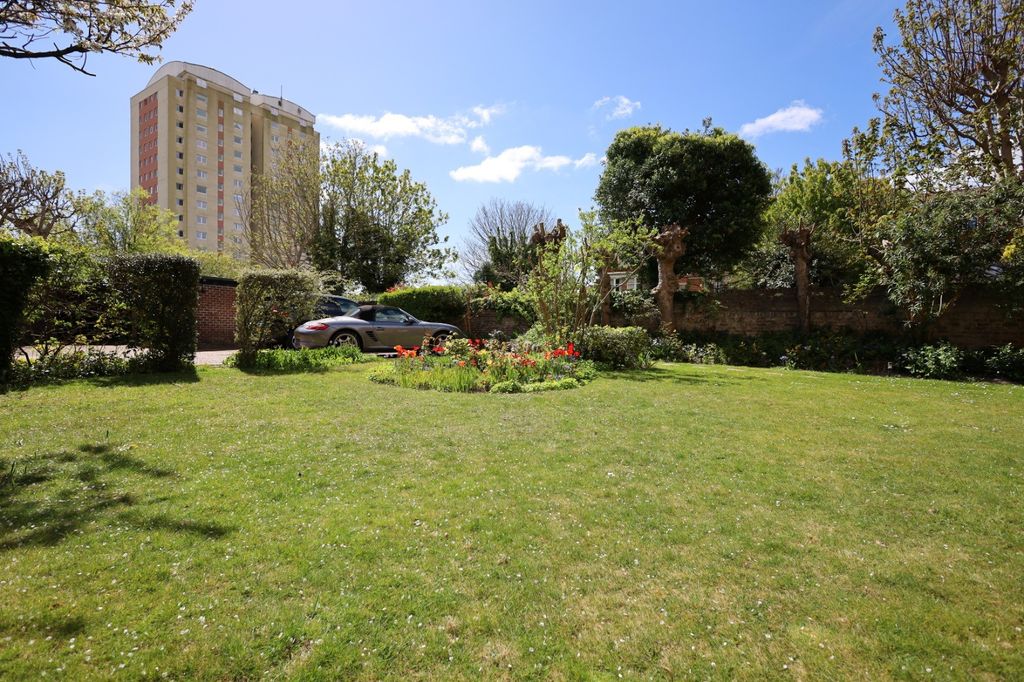 Additional image 14 of 3 bed flat for saleSt. Johns Road, Eastbourne BN20