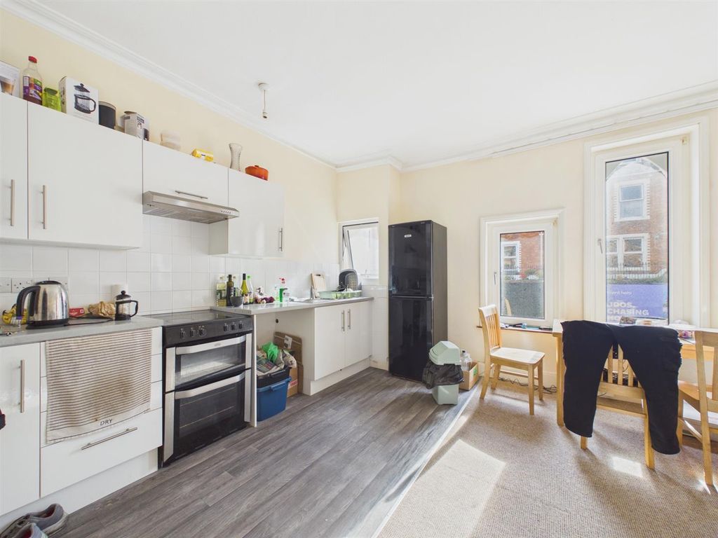 Property photo 3 of 12 Flat 1 Kitchen