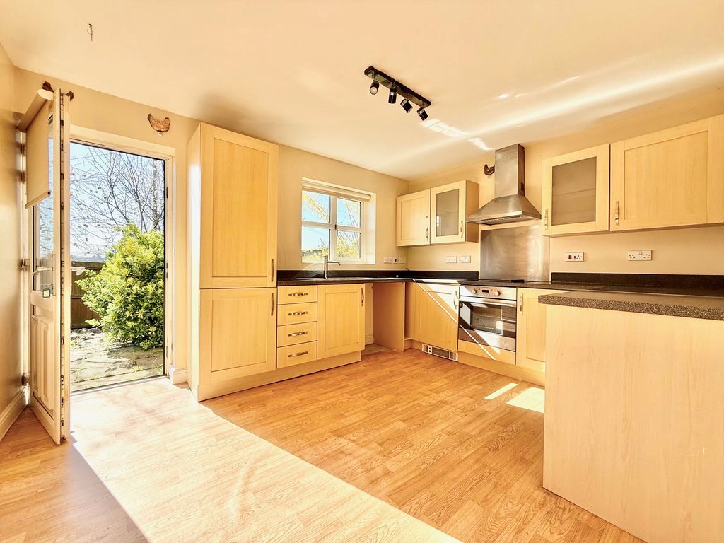 Property photo 2 of 9 Photo 3