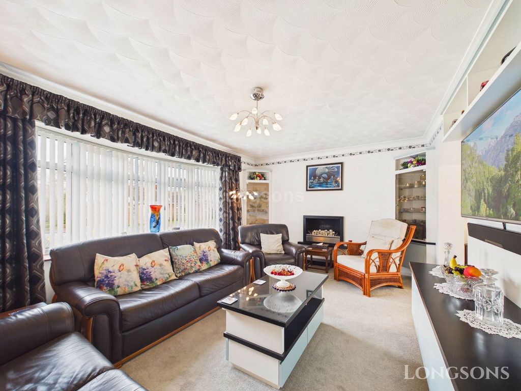 Property photo 2 of 26