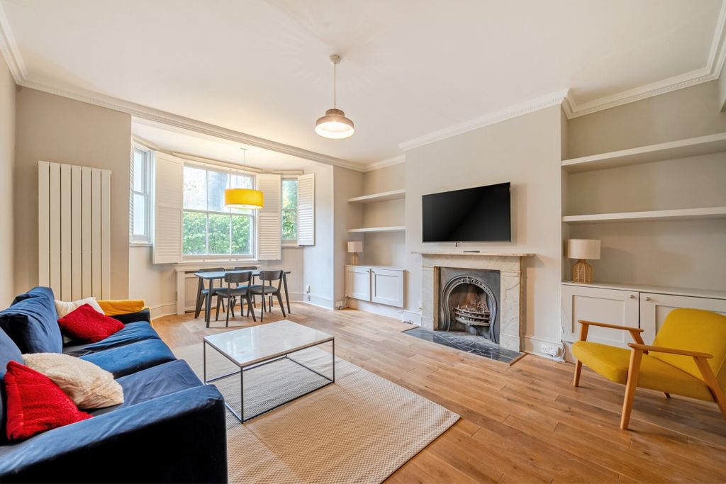 Property photo 2 of 23