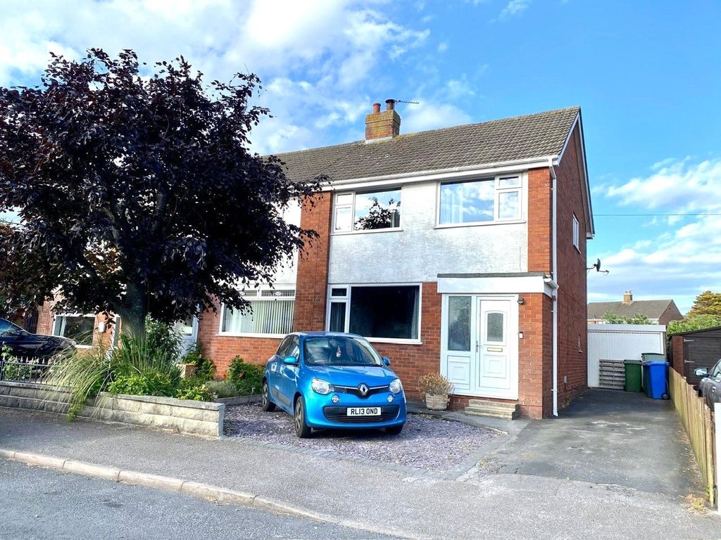 Property photo 1 of 16 Picture No. 11