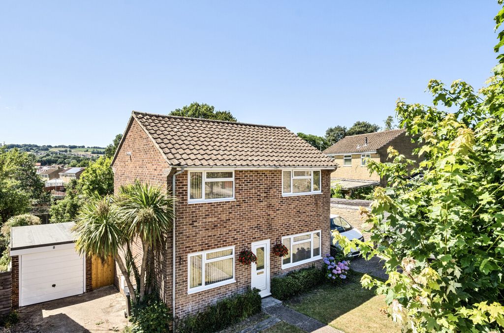 Property photo 1 of 27 1316646-1-686d766...