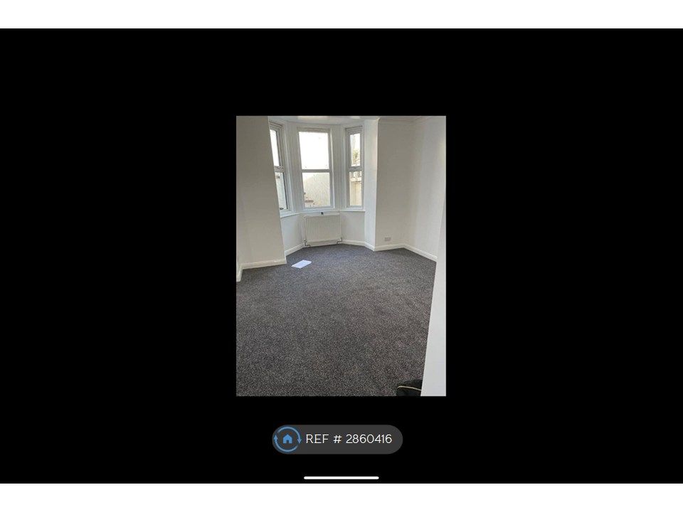 Property photo 2 of 7 Lounge