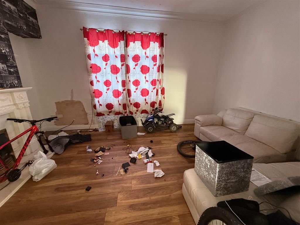 Property photo 3 of 11