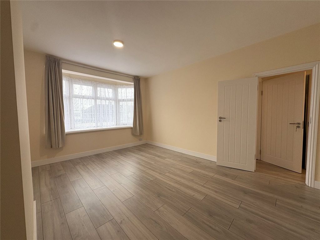 Property photo 2 of 10 Picture No. 07