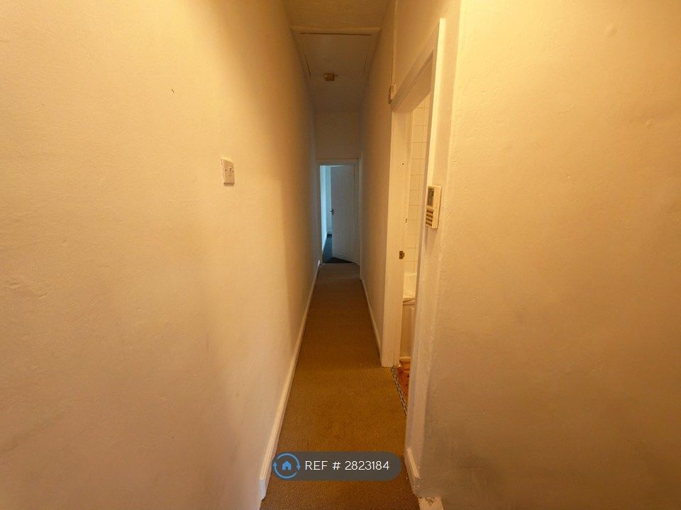 Property photo 3 of 17 Hallway