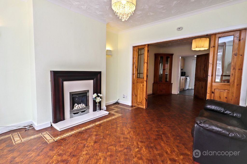 Property photo 2 of 21 5093442