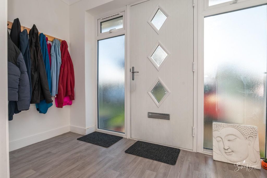 Property photo 3 of 29 Porch