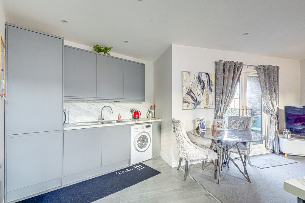 Property photo 3 of 19