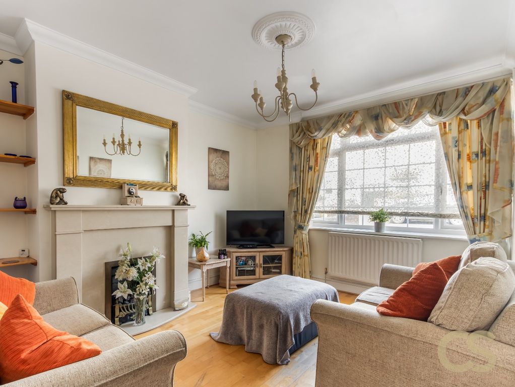 Property photo 2 of 21 4239883