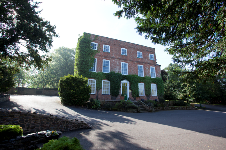 Property photo 1 of 6