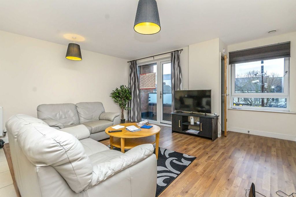 Property photo 1 of 6