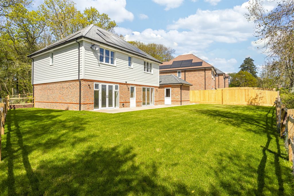 Property photo 2 of 13