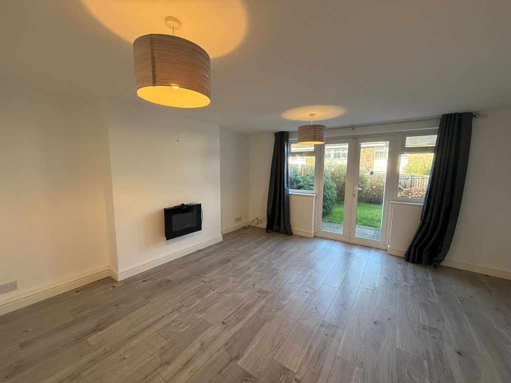 Property photo 3 of 10 8