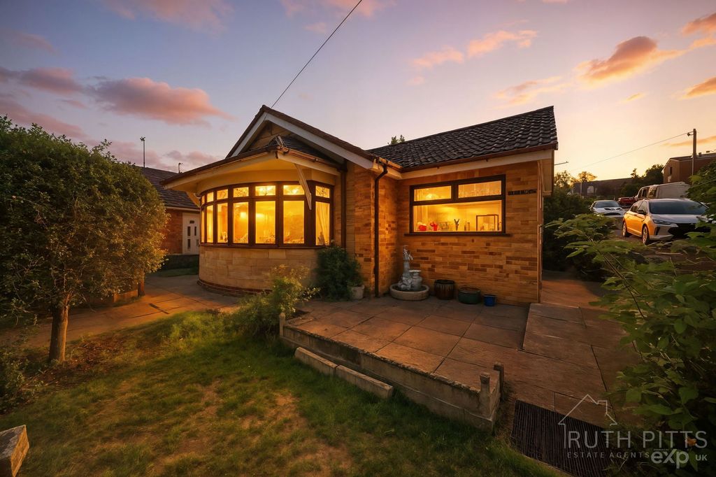 Property photo 3 of 25