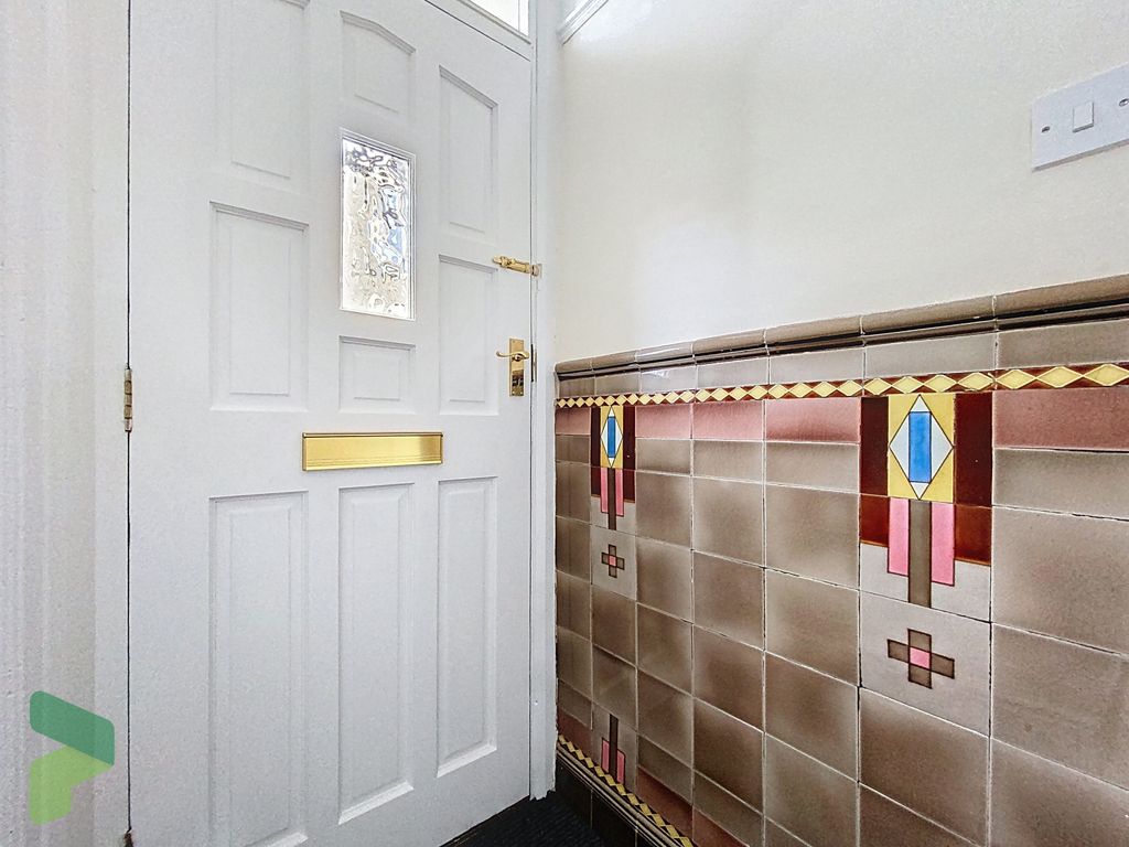 Property photo 2 of 20 Entrance Vestibule