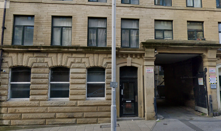 Property photo 1 of 2
