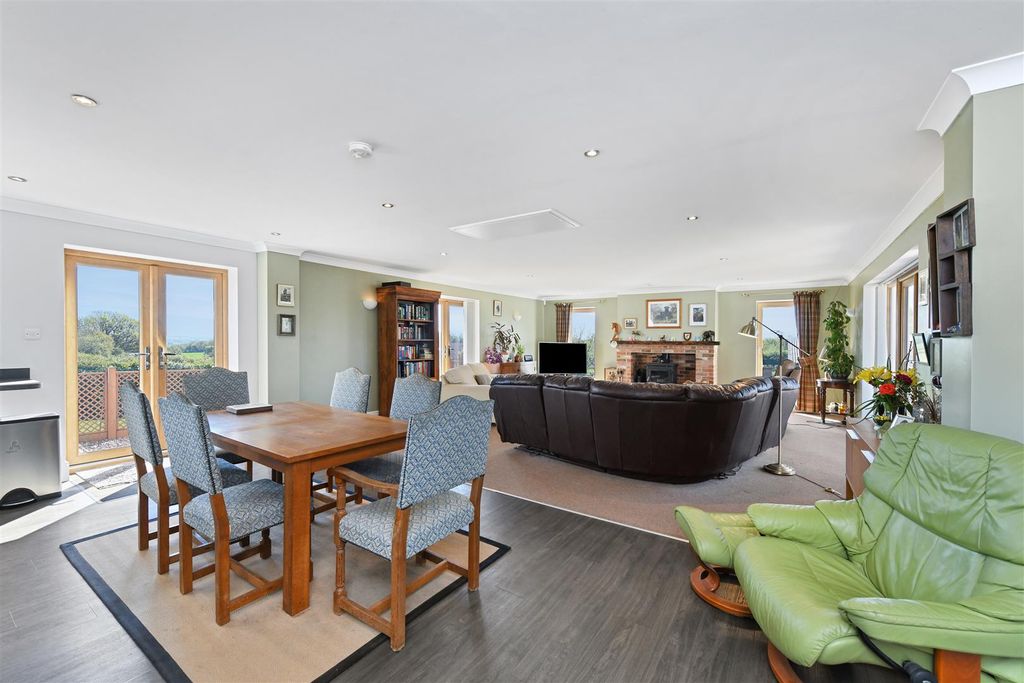 Property photo 2 of 32 20.Jpg