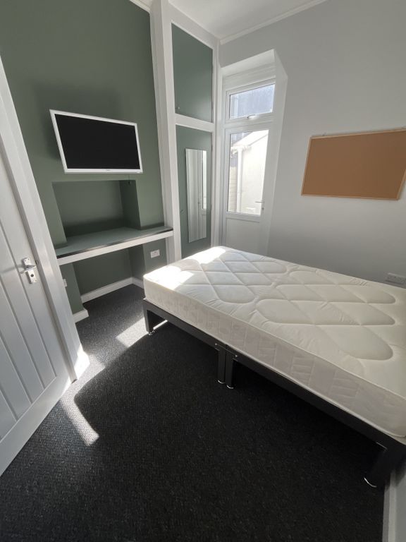 Property photo 1 of 17 7 Bedroom Student Accommodation.