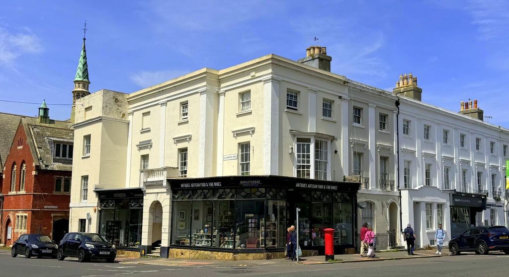 Property photo 1 of 10 Black1.Jpg