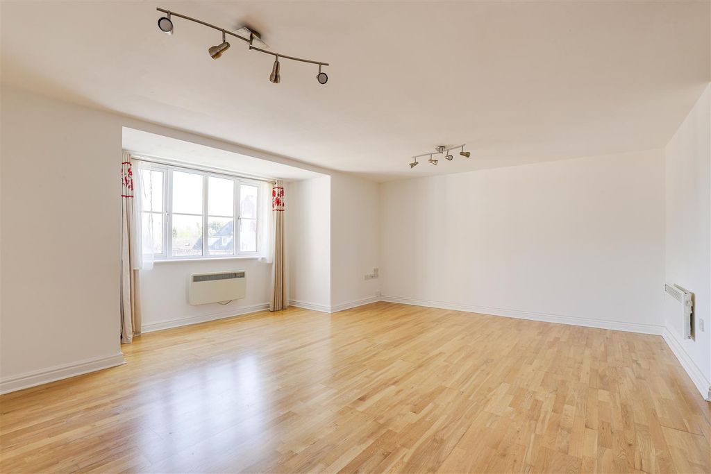 Property photo 3 of 15 Img_4241-Img_4245.Jpg