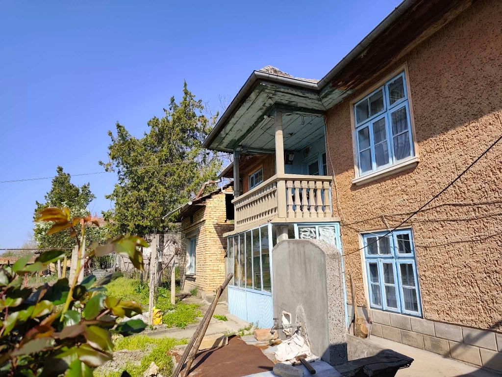 Property photo 1 of 6