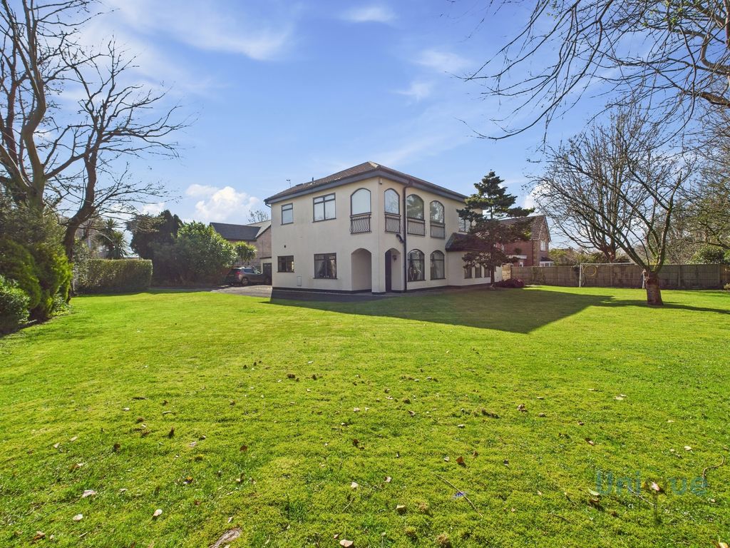 Property photo 1 of 36