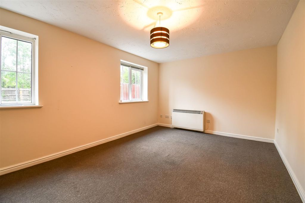 Property photo 2 of 15 Living Room