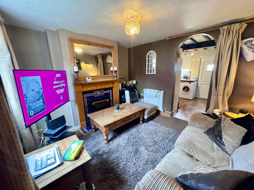 Property photo 2 of 13
