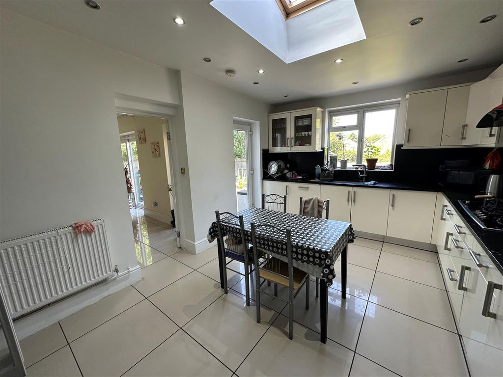 Property photo 3 of 16 5.Jpg