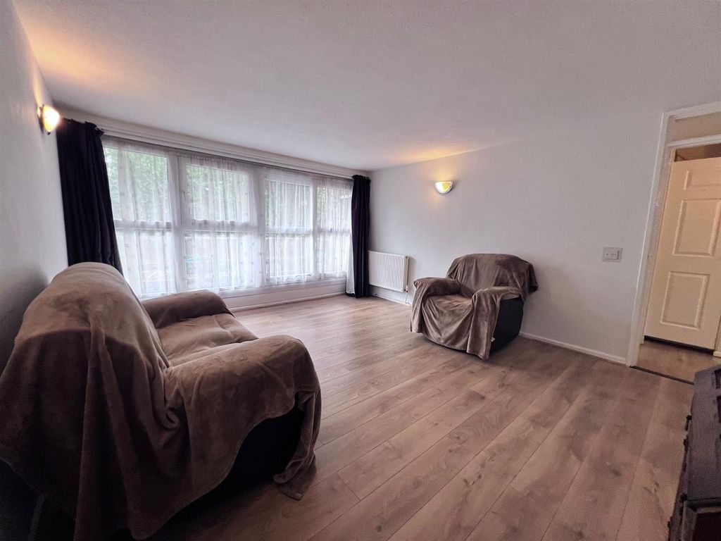 Property photo 3 of 11 Reception Room.Jpg