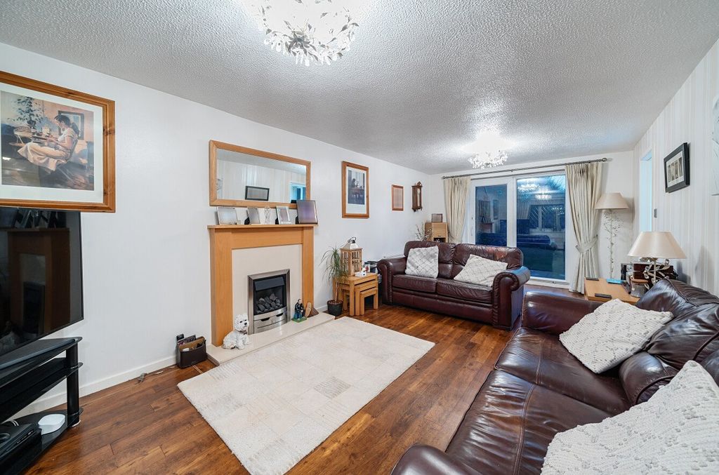 Property photo 2 of 18 Picture No. 03