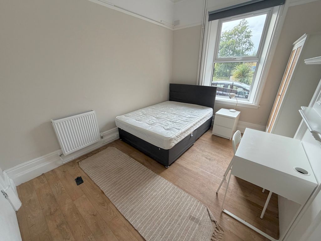 Property photo 2 of 4