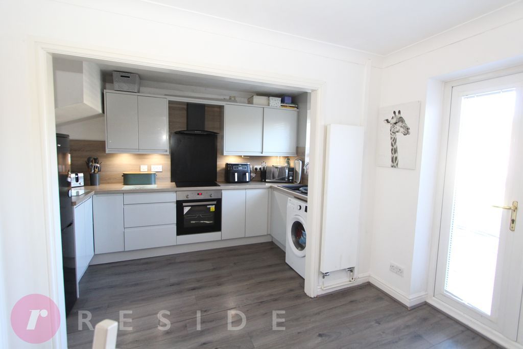 Property photo 3 of 13 Kitchen / Dining Room