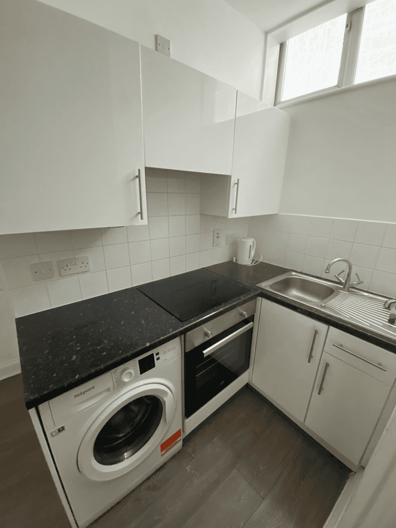 Property photo 3 of 9